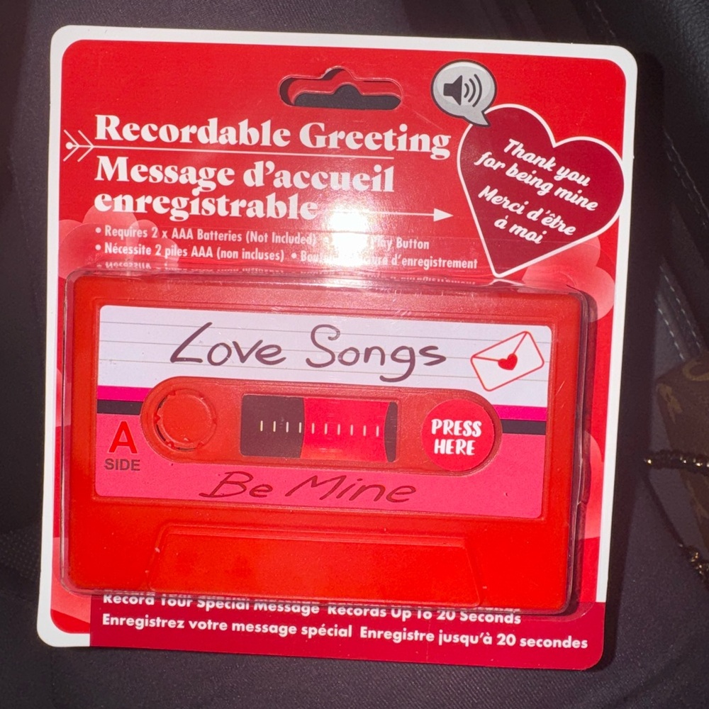 Recordable greeting cassette tape